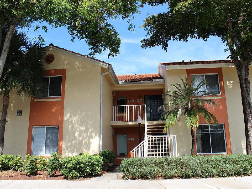 1st image of 1382 The Pointe Dr