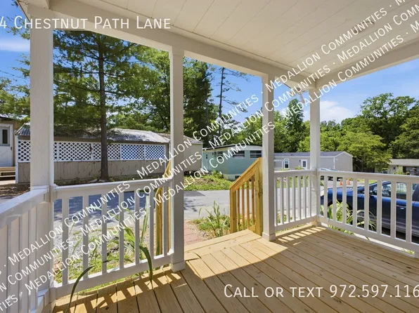 54 Chestnut Path Ln, Hendersonville, NC 28739