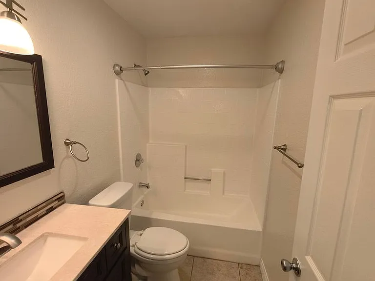 4084 Oregon St — Photo 13