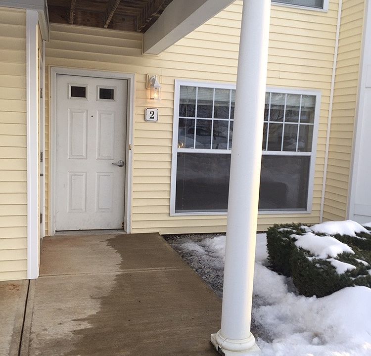 1st image of 9 Ascot Cir APT 2