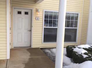 9 Ascot Cir APT 2, Saratoga Spgs, NY 12866