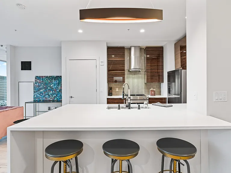 515 Church St #3011 — Photo 7