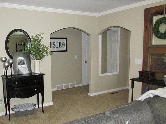 5th image of 55 Booth St