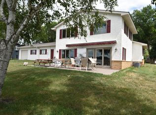 6789 E Shadow Lake Dr, Lino Lakes, MN 55014