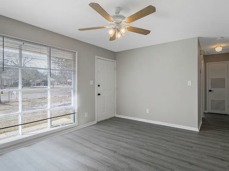 7252 Ainsley St — Photo 25