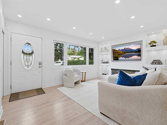 4th image of 59 NE Ferncliff Cres SE