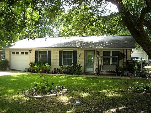3rd image of 702 Louise Ave