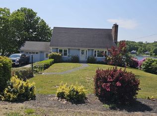 169 Georgetown Dr, Center Barnstead, NH 03225