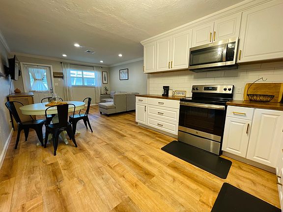 4th image of 628 SW 7th Ave Unit 628