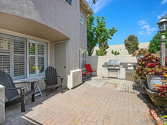 2nd image of 405 Whispering Willow Dr Unit B