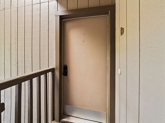 2nd image of 7736 SW Barnes Rd Unit B