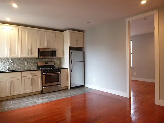 Rented by Bohemia Realty Group | media 13