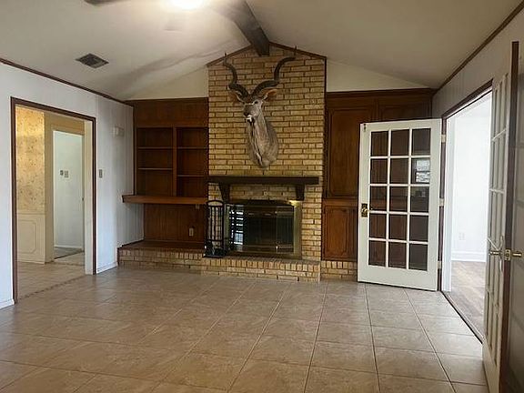 2nd image of 1531 W Palm Dr