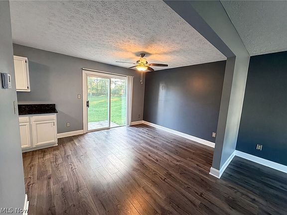 3rd image of 654 Diamond Cir