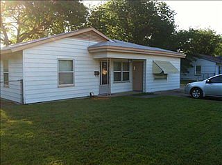 2nd image of 717 Camino Dr
