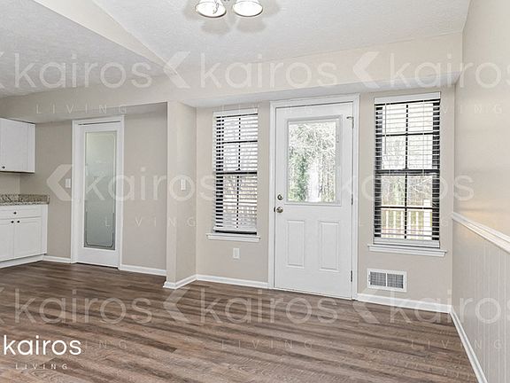 5th image of 4631 Cedar Brook Dr SE