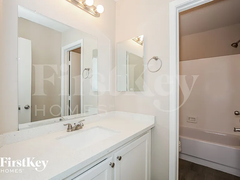 1620 Knoll Heights Ct — Photo 17