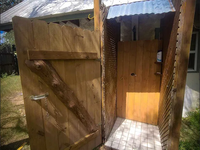 Armadillo Ln — Photo 10