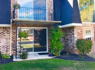 74 Foxberry Dr S #A, Getzville, NY