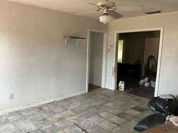 Additional Living Room