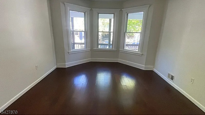 3 bed, 1.0 bath, $2,200 — Photo 1