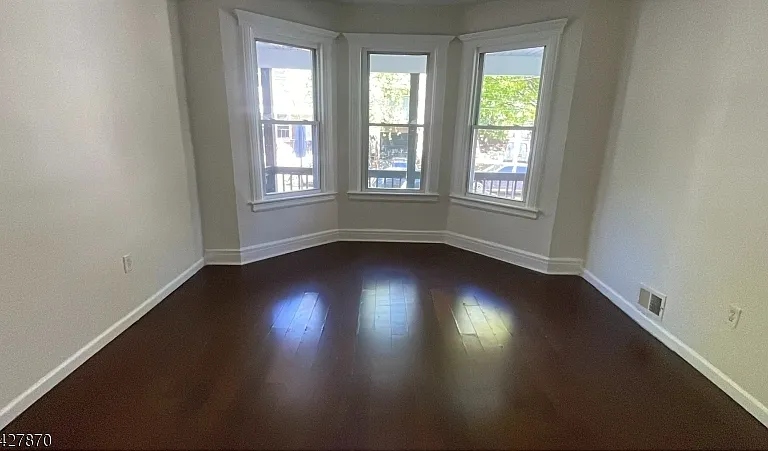 120 S 7th St #1 — Photo 1