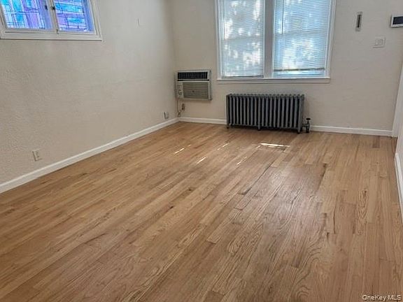 3rd image of 8319 255th St