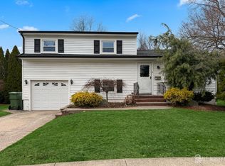 8 Finley Rd, Edison, NJ 08817