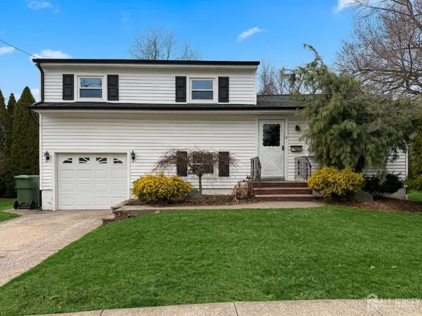 8 Finley Rd, Edison, NJ 08817