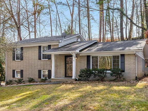 2nd image of 1307 18th St NW