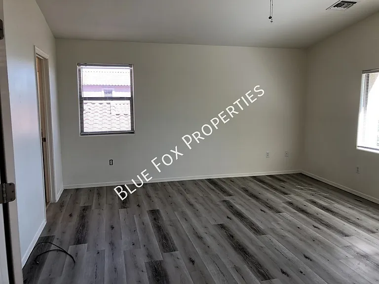 7651 E Majestic Palm Ln — Photo 13