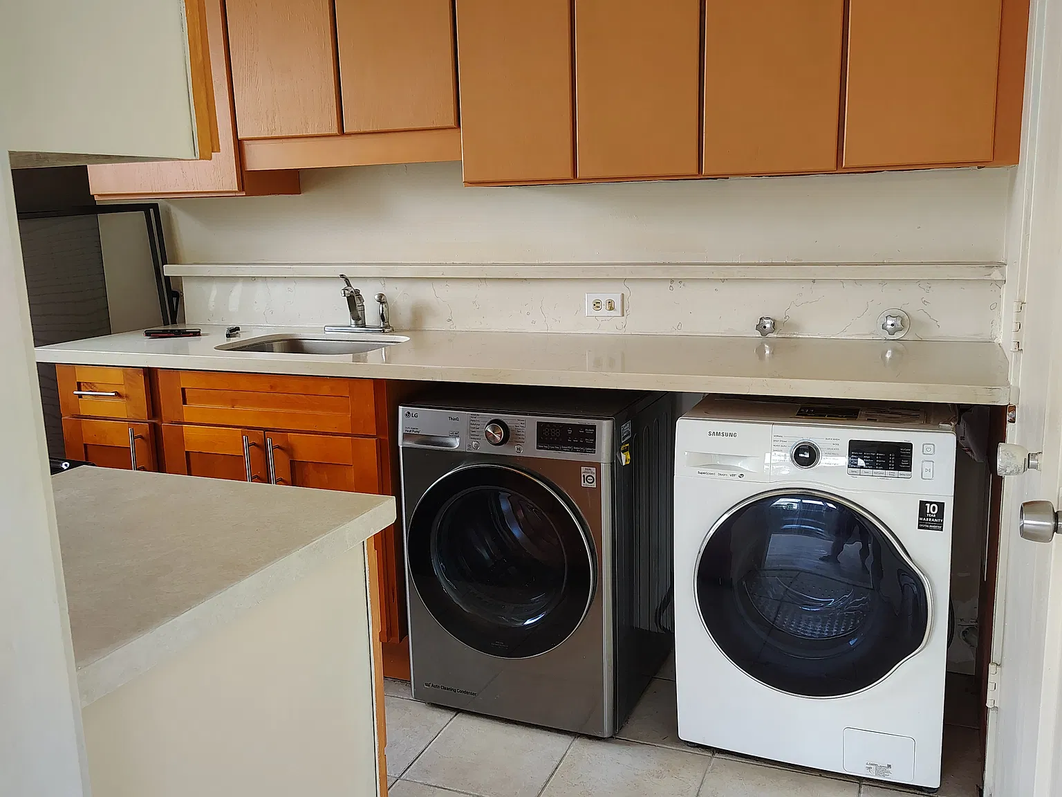 2015 Ala Wai Blvd — Photo 3