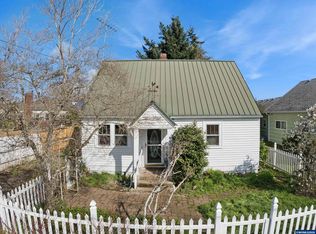 442 SE Ash St, Dallas, OR