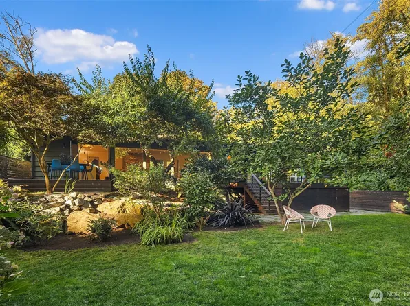 4505 W Raye Street, Seattle, WA 98199