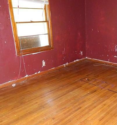 4th image of 2807 E Woodrow Pl