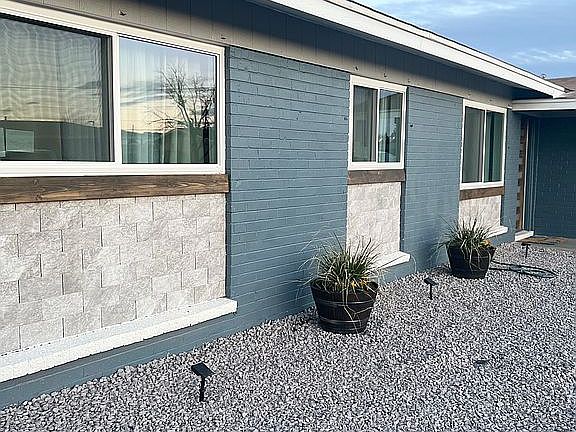 3rd image of 905 Calle Del Sol