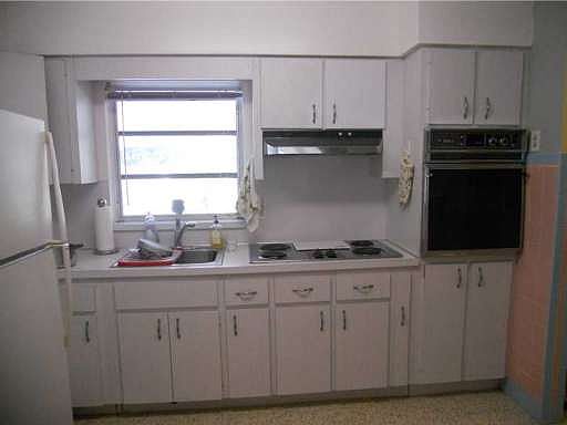 4th image of 5556 7th Ave N