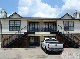 8106 Foxfire Ln, White Settlement, TX 76108
