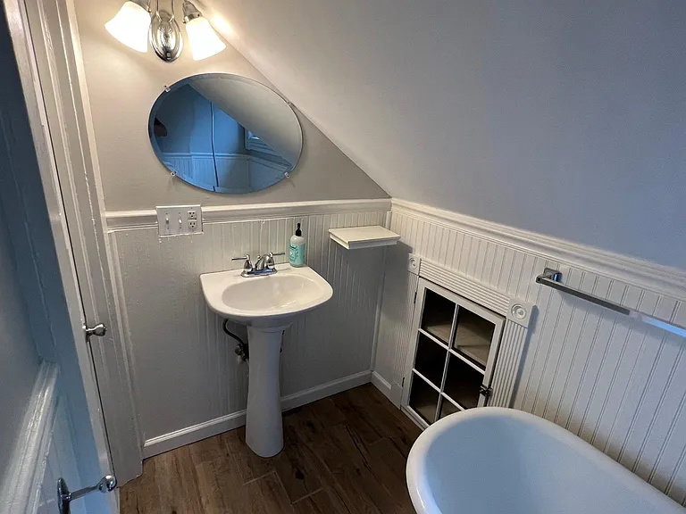 613 Hawthorne St NE — Photo 13