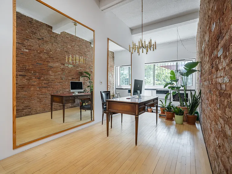 415 W 55th St #1C — Photo 4