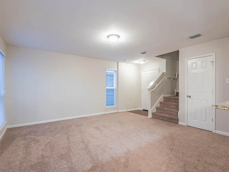 2607 Kiplands Way Dr — Photo 2
