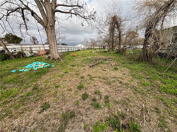 5th image of 1817 Robert Dr