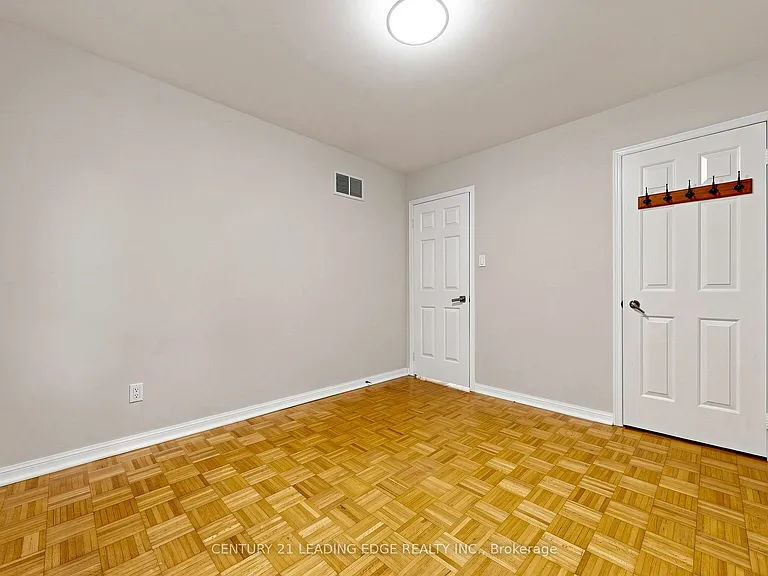 1 Briarwood Rd — Photo 36