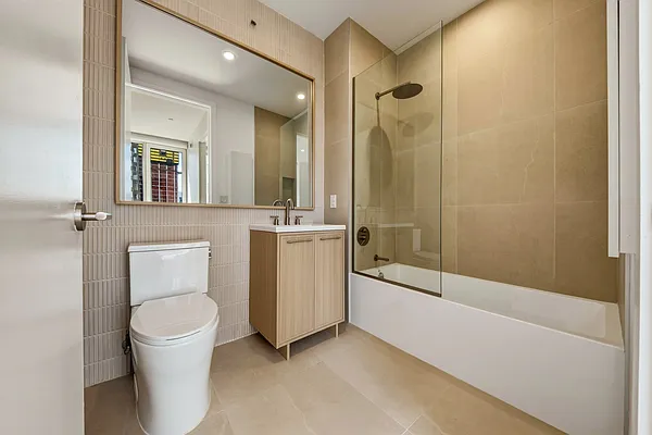 Bathroom, photo 3