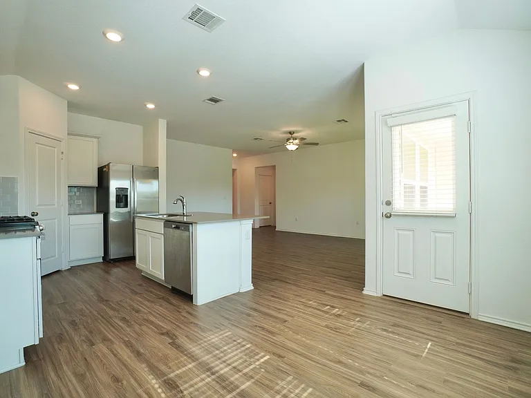 10709 Steinbeck Dr — Photo 9