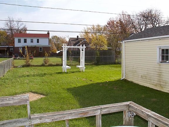 4th image of 4229 Bailey Ave