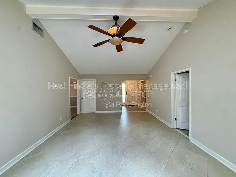 1695 Evans Dr S — Photo 6