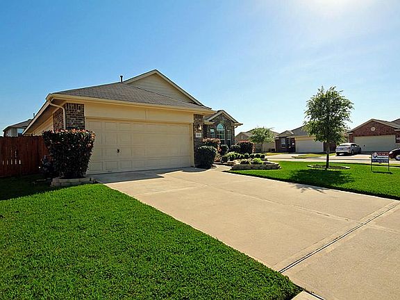 4th image of 7439 Boerne Creek Dr