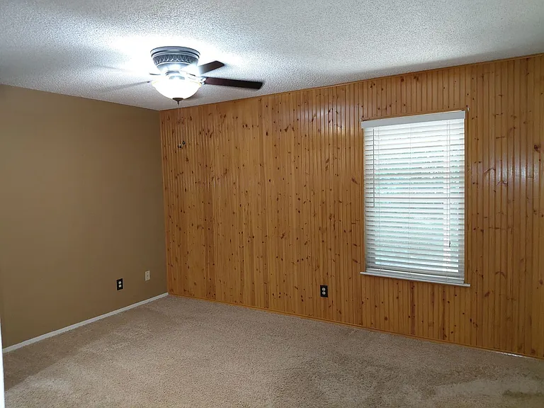 3725 Greenwood Rd — Photo 25
