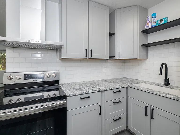 14946 Chorley Ave W #3 — Photo 2